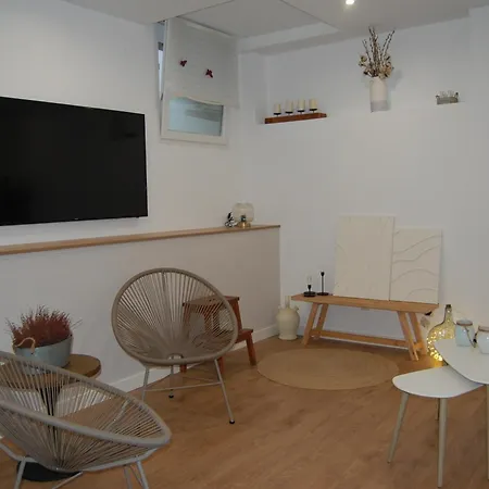 Con Terraza Apartment *